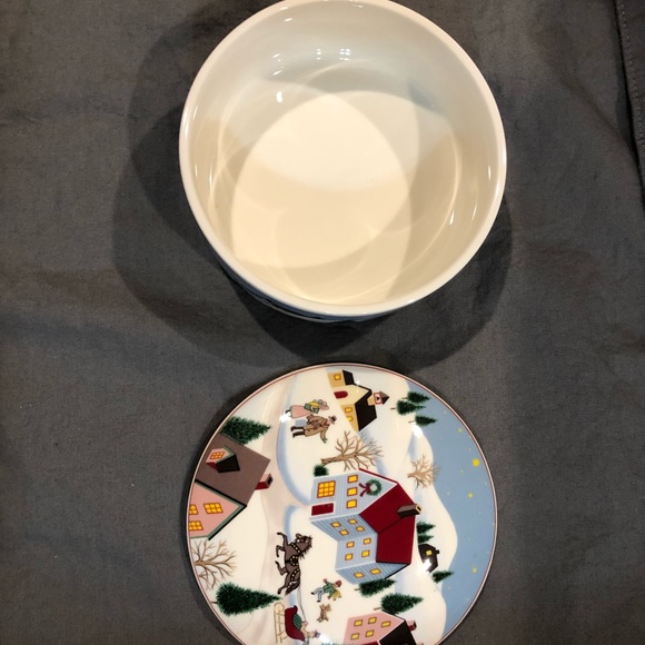 Mikasa Holiday Village Covered Candy Dish - Picture 4 of 7